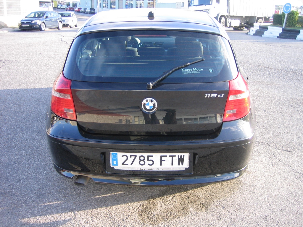 VISTA TRASERA BMW 118D 2.0 143CV