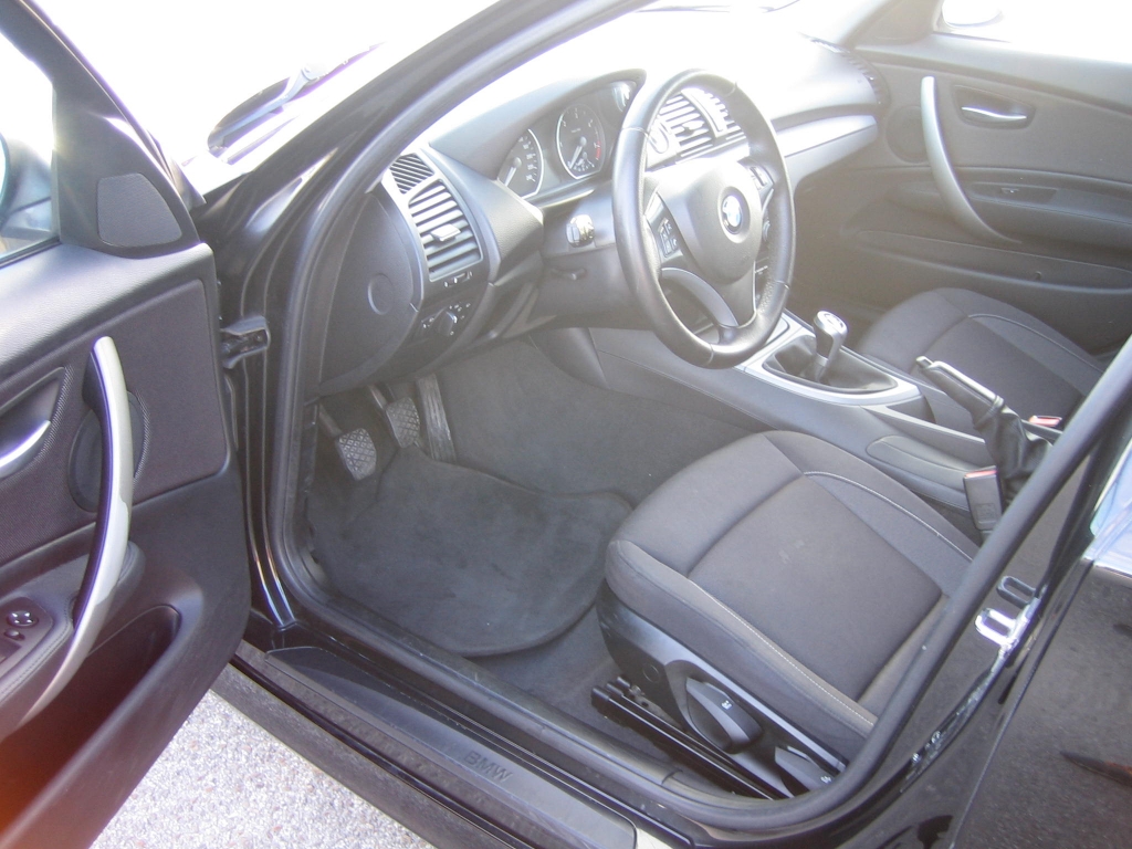 VISTA INTERIOR IZQUIERDO BMW 118D 2.0 143CV