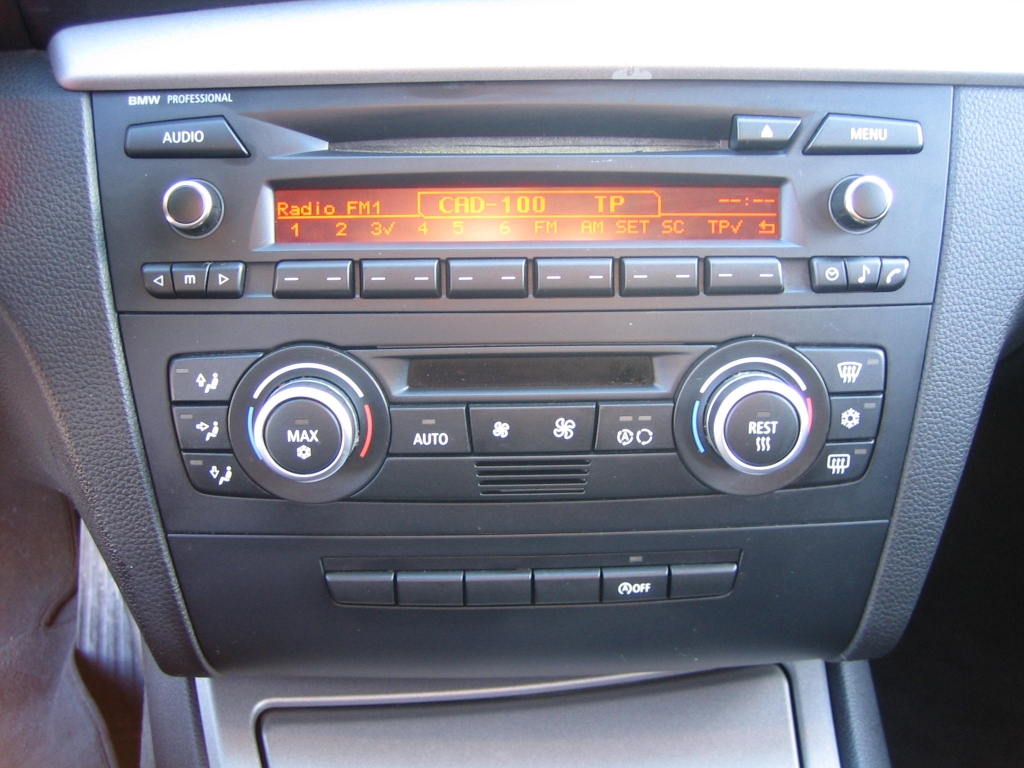 VISTA CD Y CLIMA BMW 118D 2.0 143CV