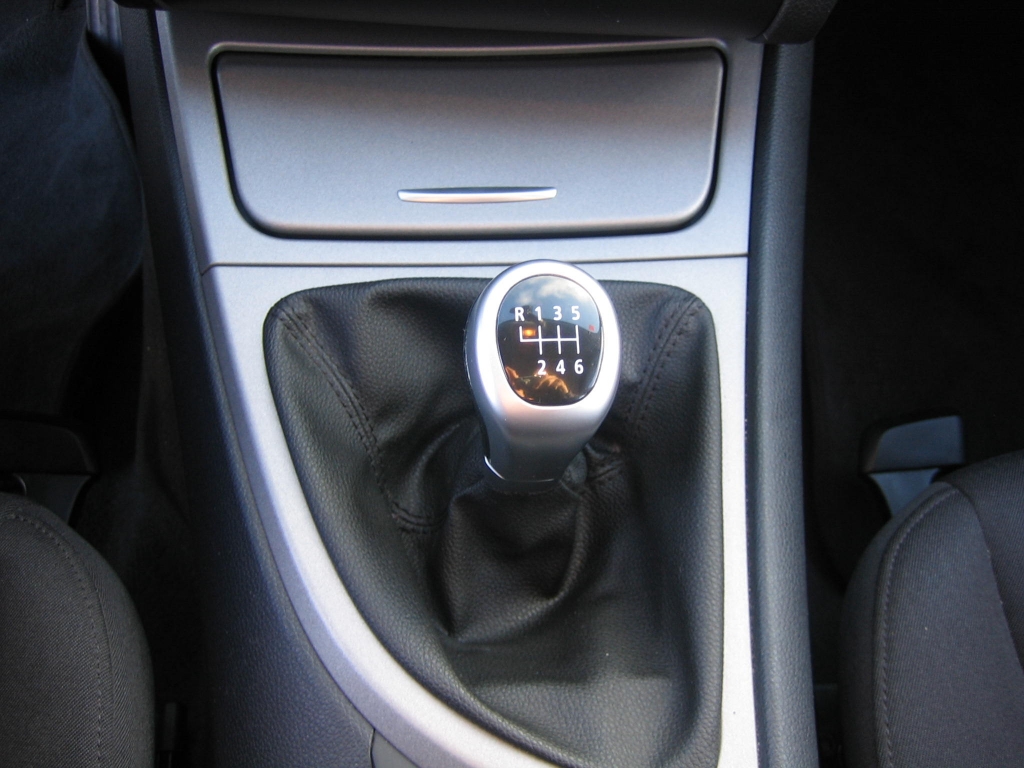 VISTA CAMBIO BMW 118D 2.0 143CV