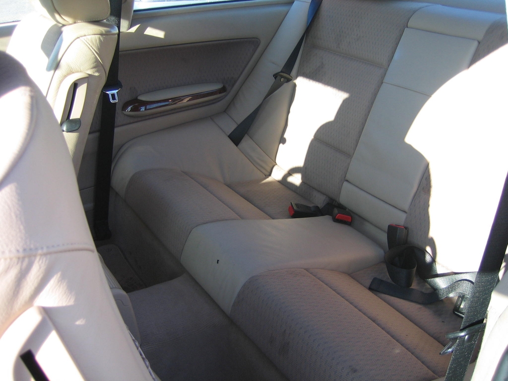 VISTA INTERIOR TRASERO BMW 320 CI COUPE 2.2 170CV