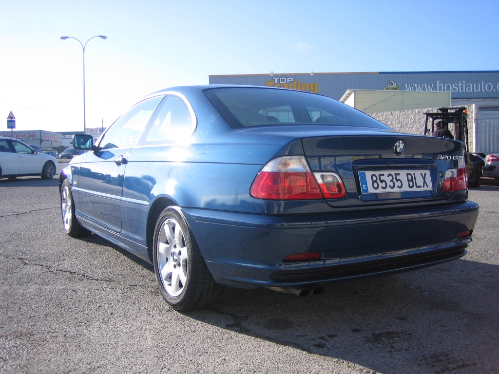 VISTA TRASERA IZQUIERDA BMW 320 CI COUPE 2.2 170CV