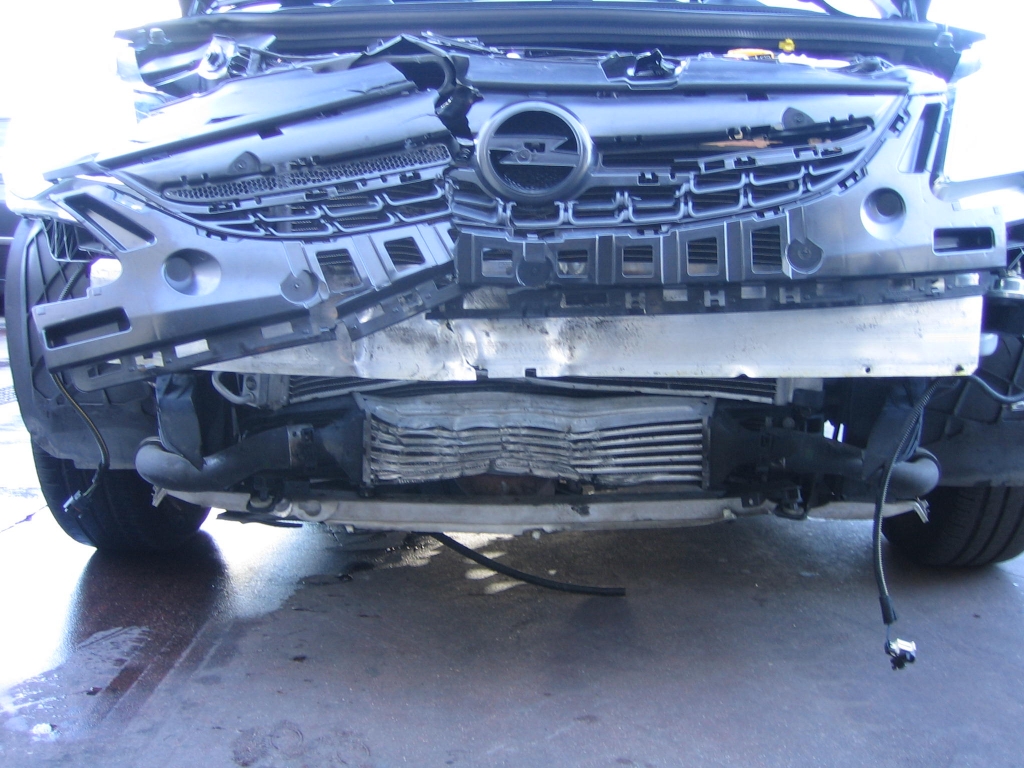 VISTA GOLPE OPEL CORSA 1.3 DTI ECO FLEX 75CV