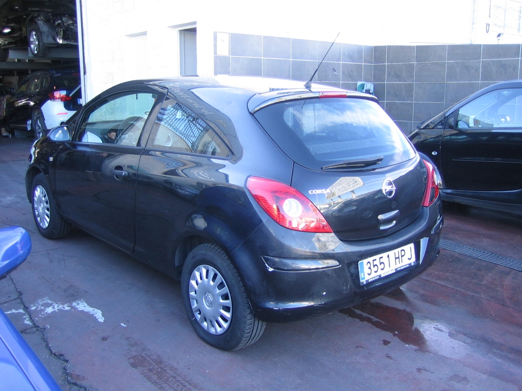 VISTA TRASERA IZQUIERDAOPEL CORSA 1.3 DTI ECO FLEX 75CV 