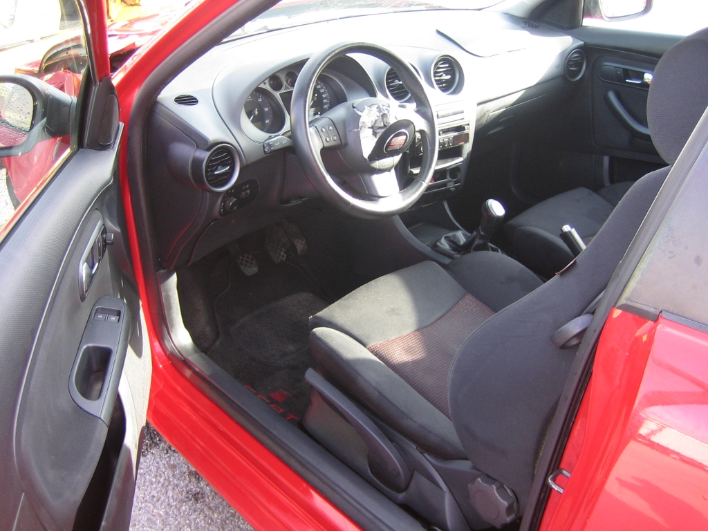 VISTA INTERIOR IZQUIERDO SEAT IBIZA 1.9 TDI 100CV