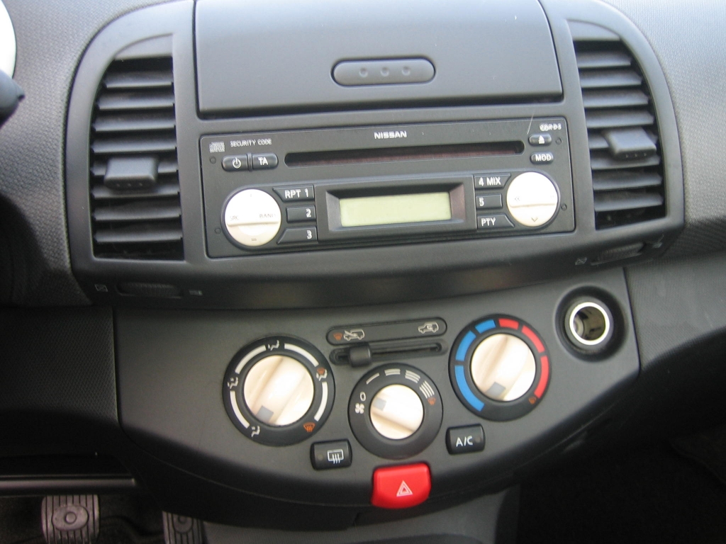 VISTA A/C Y CD NISSAN MICRA 1.4 I C C 88CV