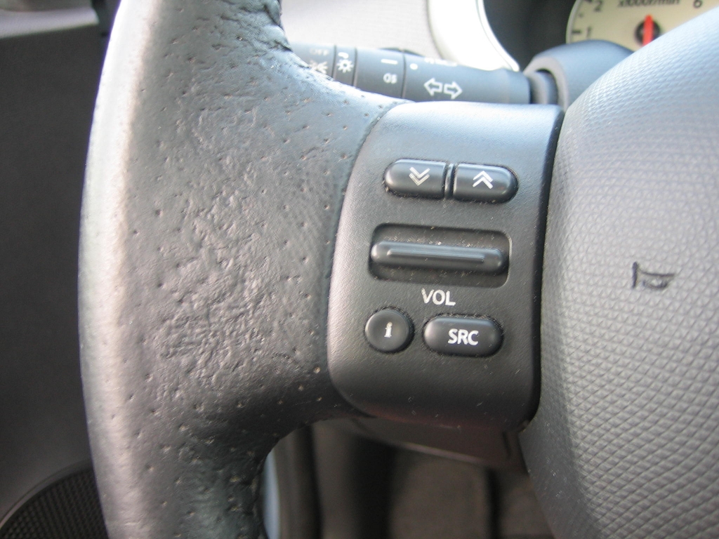 VISTA MANDOS AUDIO EN VOLANTE NISSAN MICRA 1.4 I C C 88CV