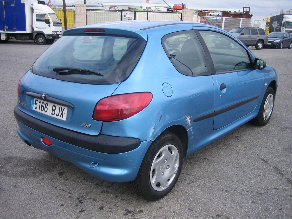 VISTA TRASERA DERECHA PEUGEOT 206 XR 1.9 D 70CV