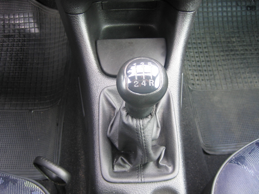 VISTA CAMBIO VISTA SALPICADERO PEUGEOT 206 XR 1.9 D 70CV