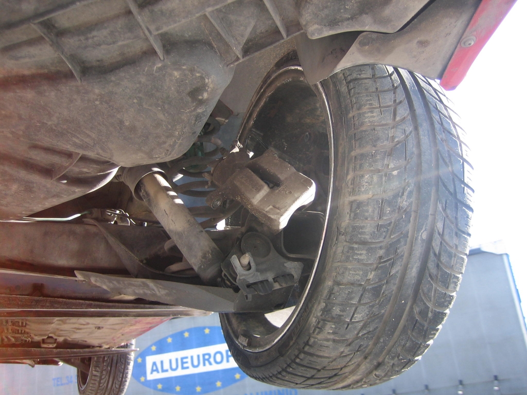 VISTA MECANICA DE RUEDA TRASERA DERECHA MAL RENAULT MEGANE COUPE CABRIO 1.6 I 113CV