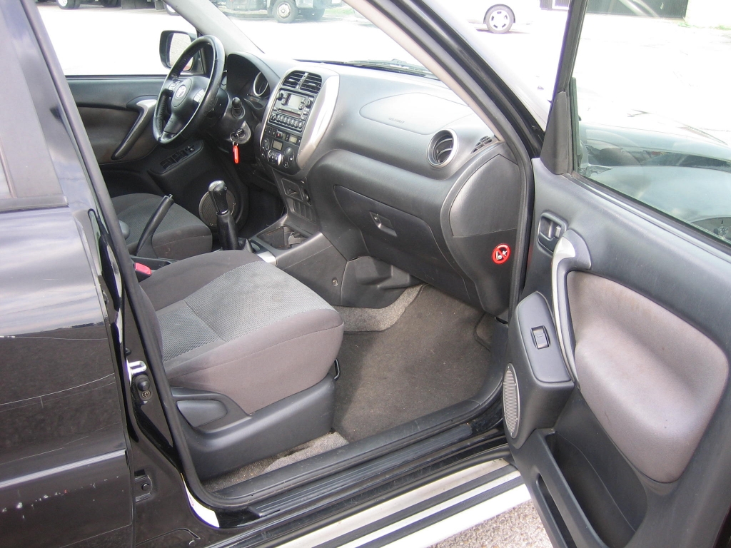 VISTA INTERIOR DERECHO TOYOTA RAV 4 2.0 D4D 186CV