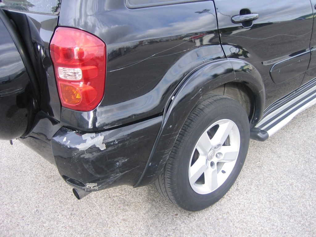 VISTA ARAÑAZO TOYOTA RAV 4 2.0 D4D 186CV