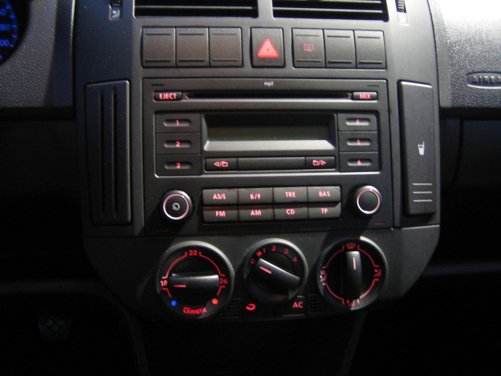 VOLKSWAGEN POLO 1.4 TDI