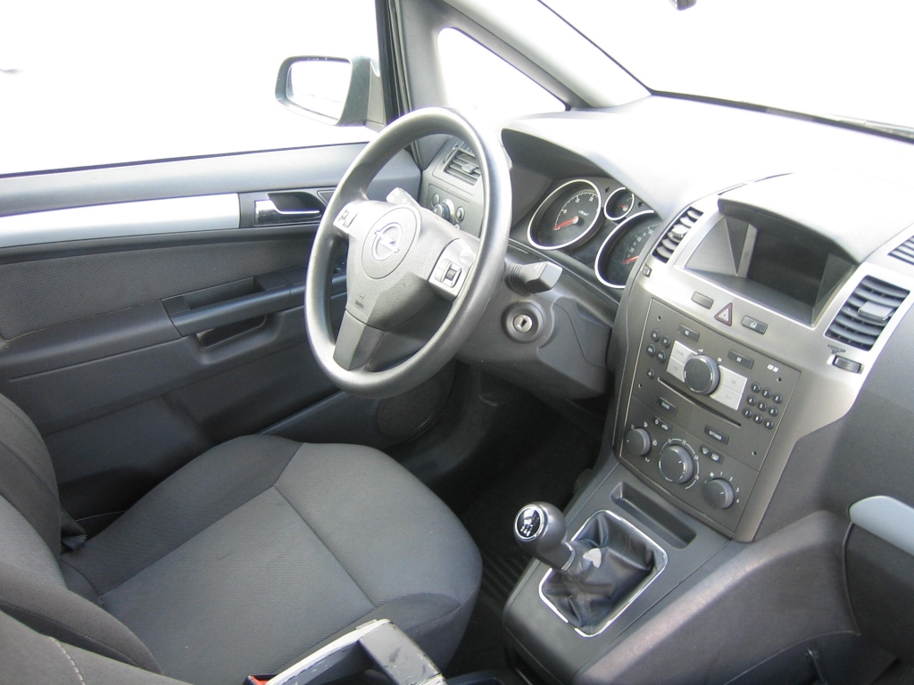 VISTA INTERIOR  OPEL ZAFIRA 1.9 DTI 120CV 7PLAZAS