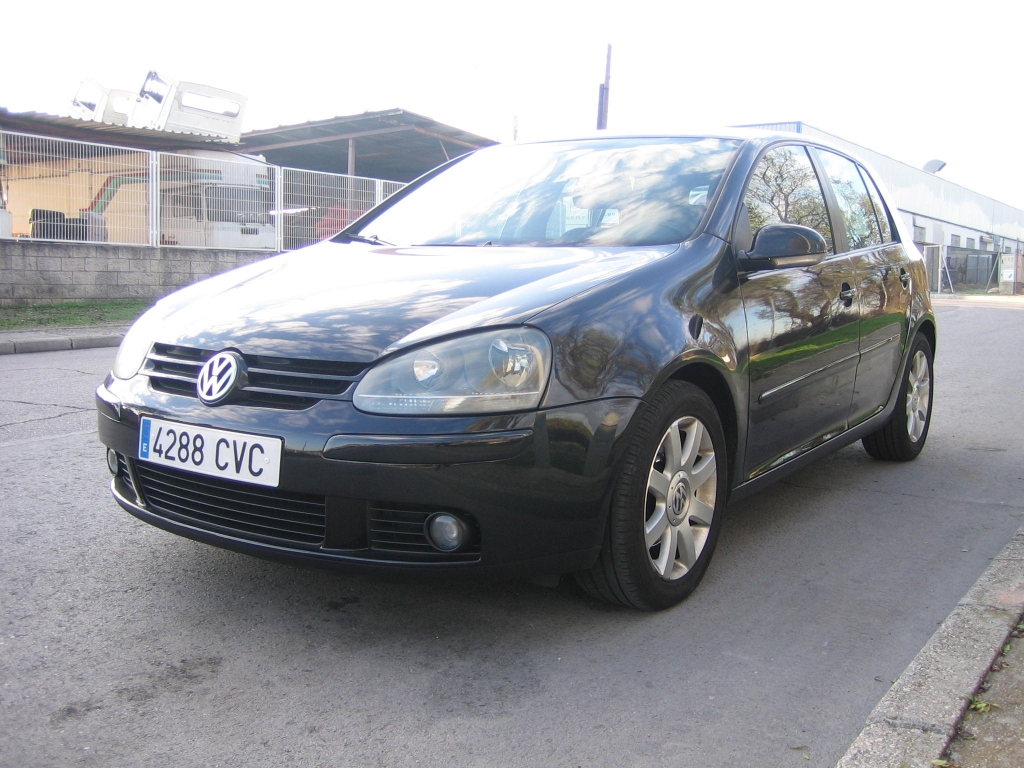 VISTA DELANTERA IZQUIERDA VOLKSWAGEN GOLF V 1.9 TDI 105CV