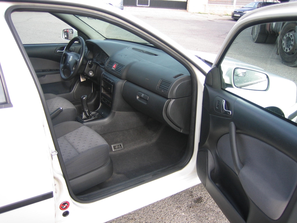 VISTA INTERIOR DERECHO SKODA OCTAVIA 1.9 TDI 90CV