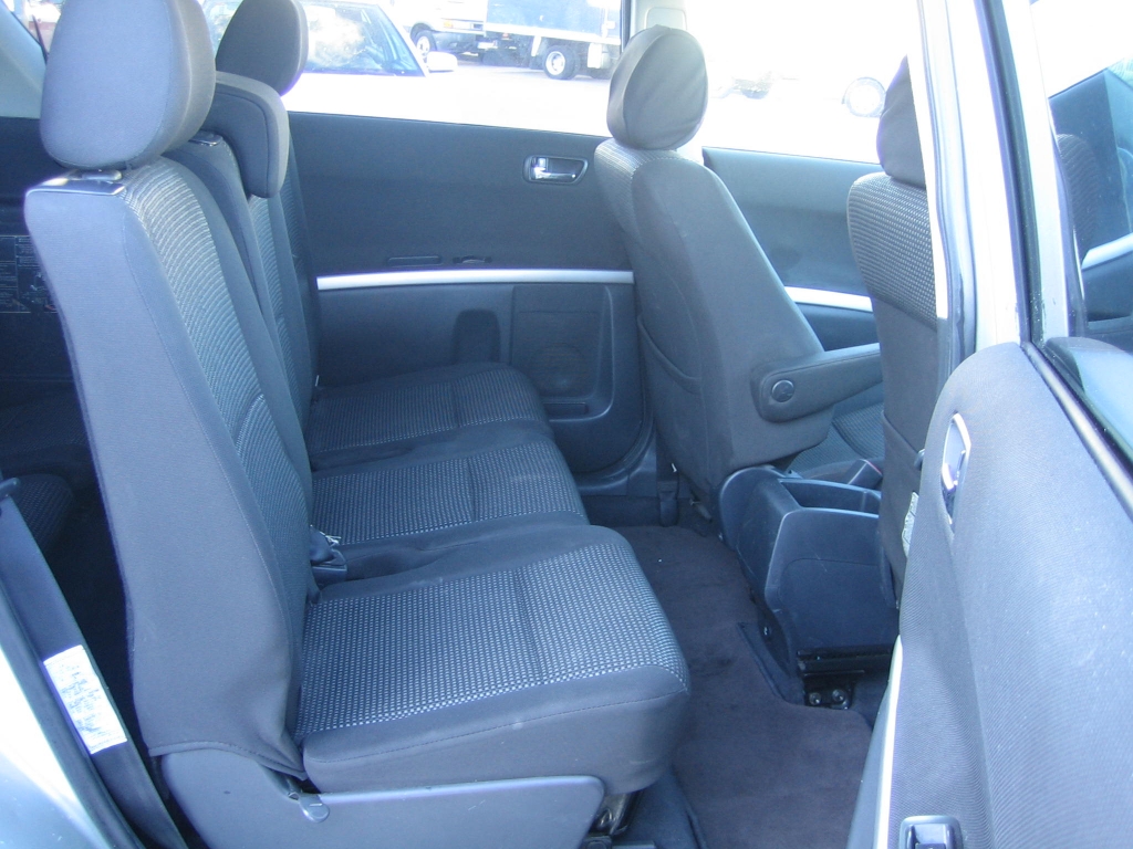 VISTA INTERIOR TRASERO TOYOTA COROLLA VERSO 2.2 D4D SPORT 177CV 7PLAZAS