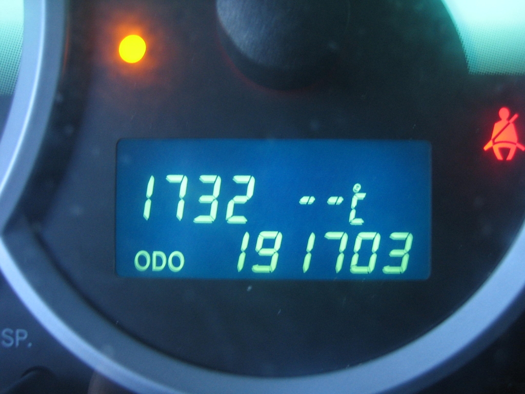 VISTA KM TOYOTA COROLLA VERSO 2.2 D4D SPORT 177CV 7PLAZAS