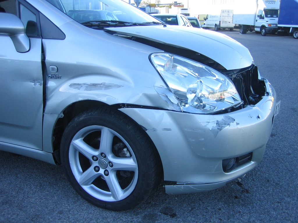 VISTA GOLPE 1 TOYOTA COROLLA VERSO 2.2 D4D SPORT 177CV 7PLAZAS