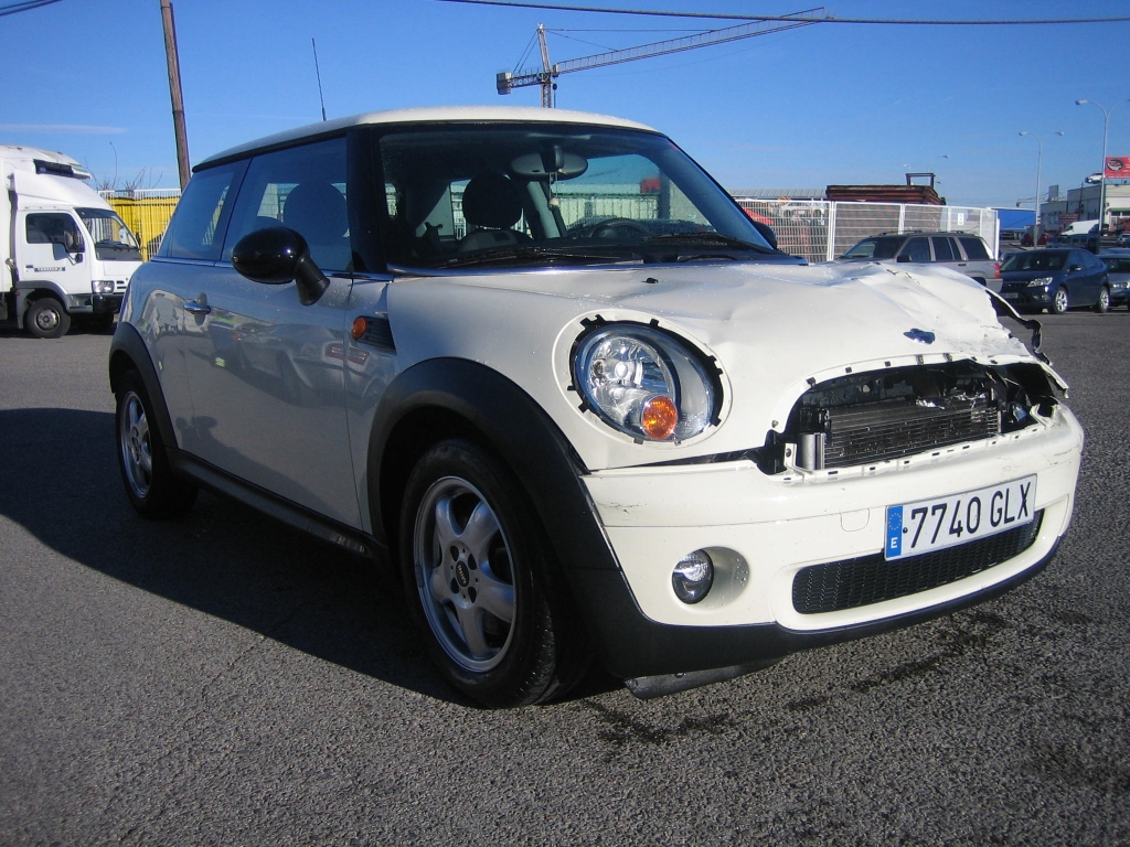 VISTA DELANTERA DERECHA MINI ONE 1.4 I GASOLINA 75CV
