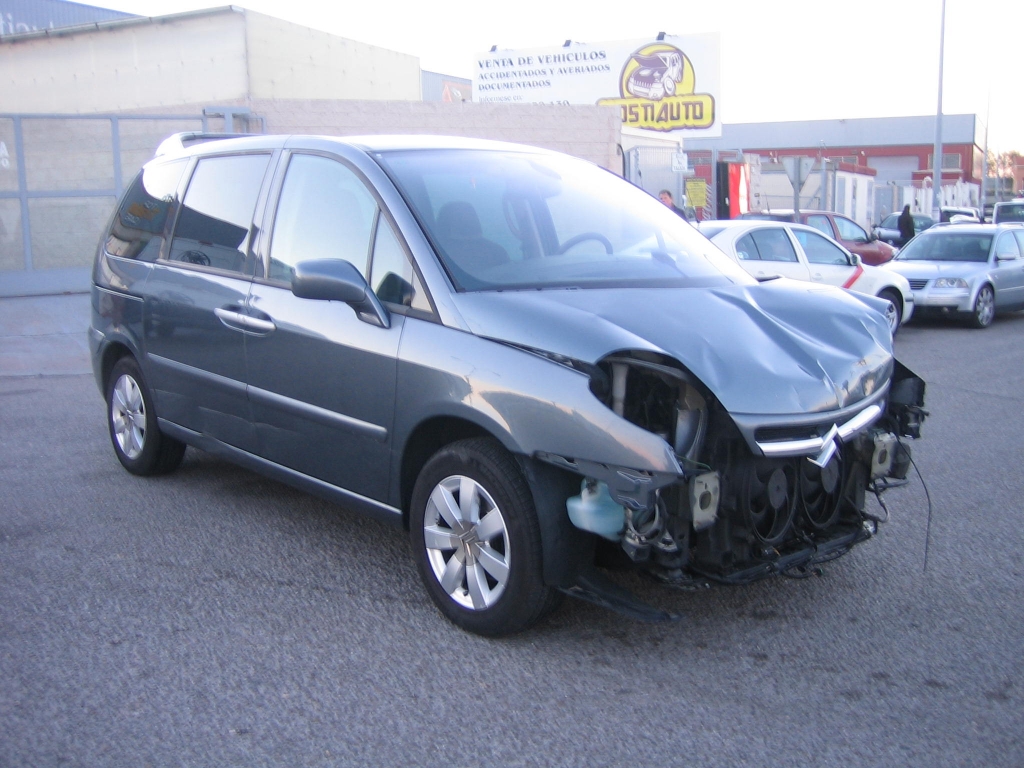 VISTA DELANTERA DERECHA CITROEN C-8 2.0 HDI 136CV 8 PLAZA