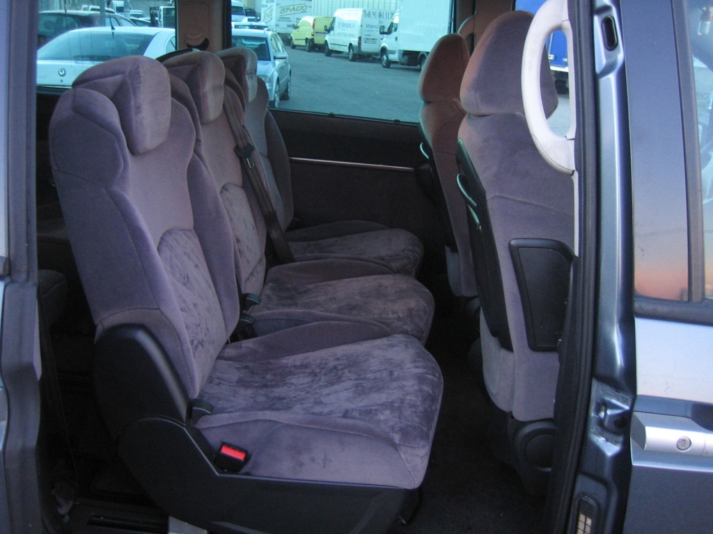 VISTA INTERIOR TRASERO CITROEN C-8 2.0 HDI 136CV 8 PLAZA