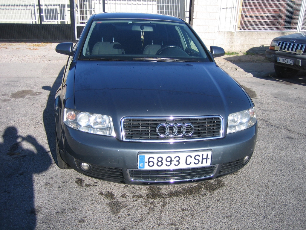 VISTA DELANTERA AUDI A-4 1.8 I 150CV AUTOMATICO