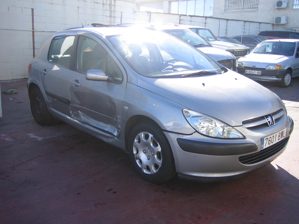 VISTA DELANTERA DERECHA PEUGEOT 307 2.0 XR HDI 90CV