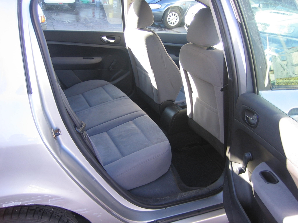 VISTA INTERIOR TRASERO PEUGEOT 307 2.0 XR HDI 90CV