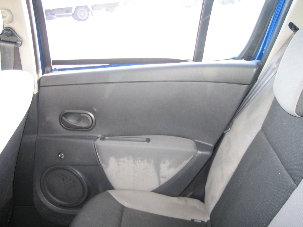 VISTA INTERIOR PUERTA AFECTADA DERECHA RENAULT CLIO 1.2 I 75CV