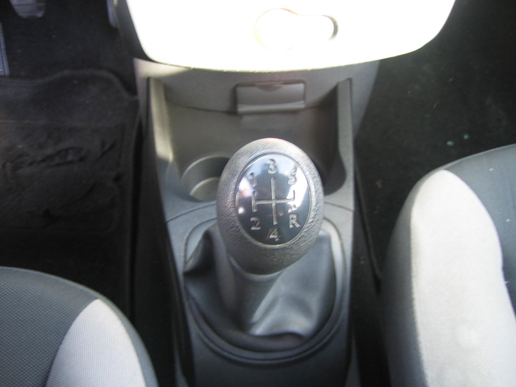 VISTA CAMBIO RENAULT CLIO 1.2 I 75CV