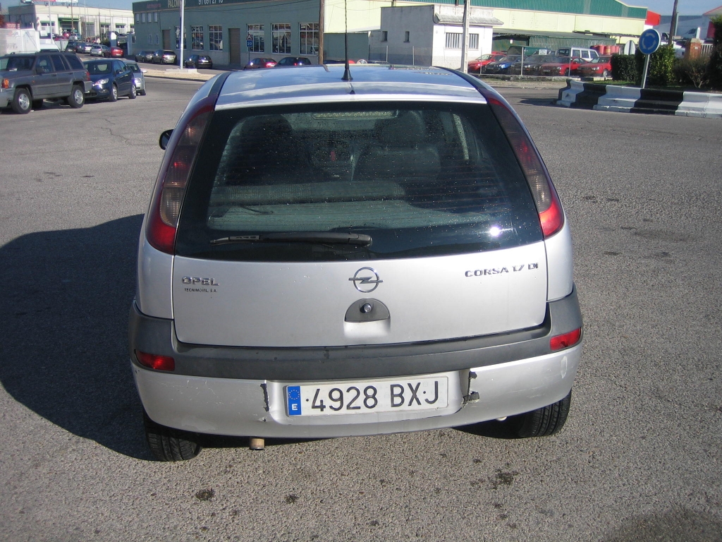 VISTA TRASERA OPEL CORSA C 1.7 CDTI 65CV