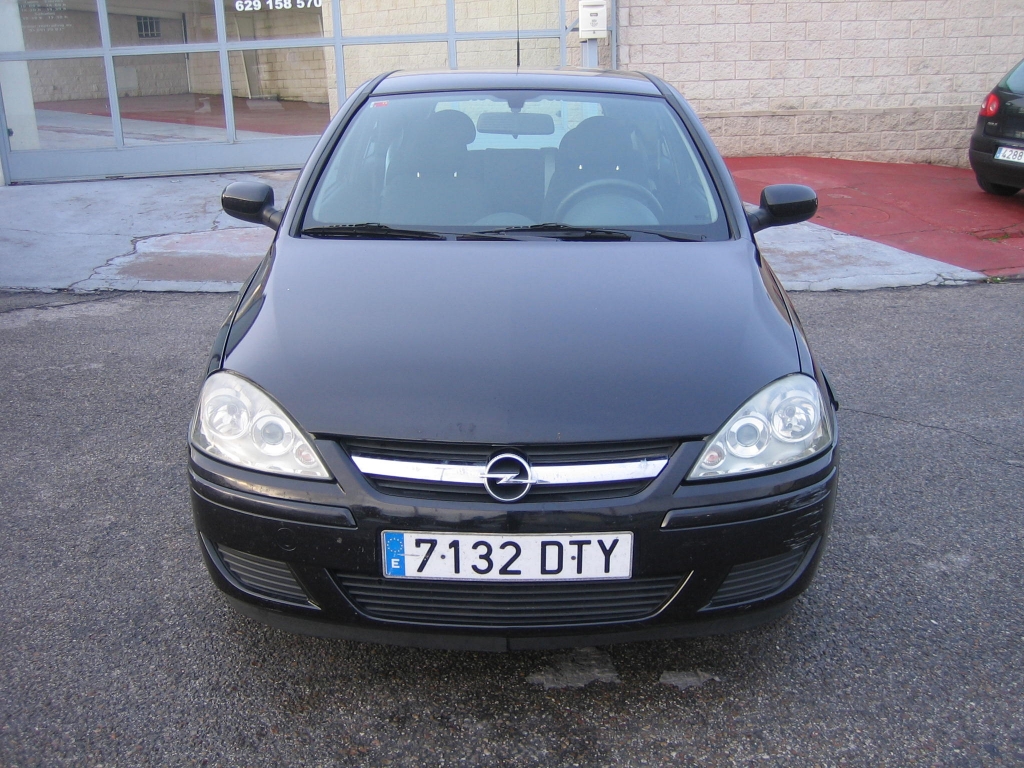VISTA DFELANTERA OPEL CORSA 1.3 CDTI 70CV