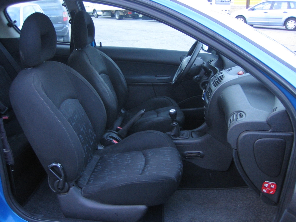 VISTA INTERIOR DERECHO PEUGEOT 206 2.0 HDI 90CV
