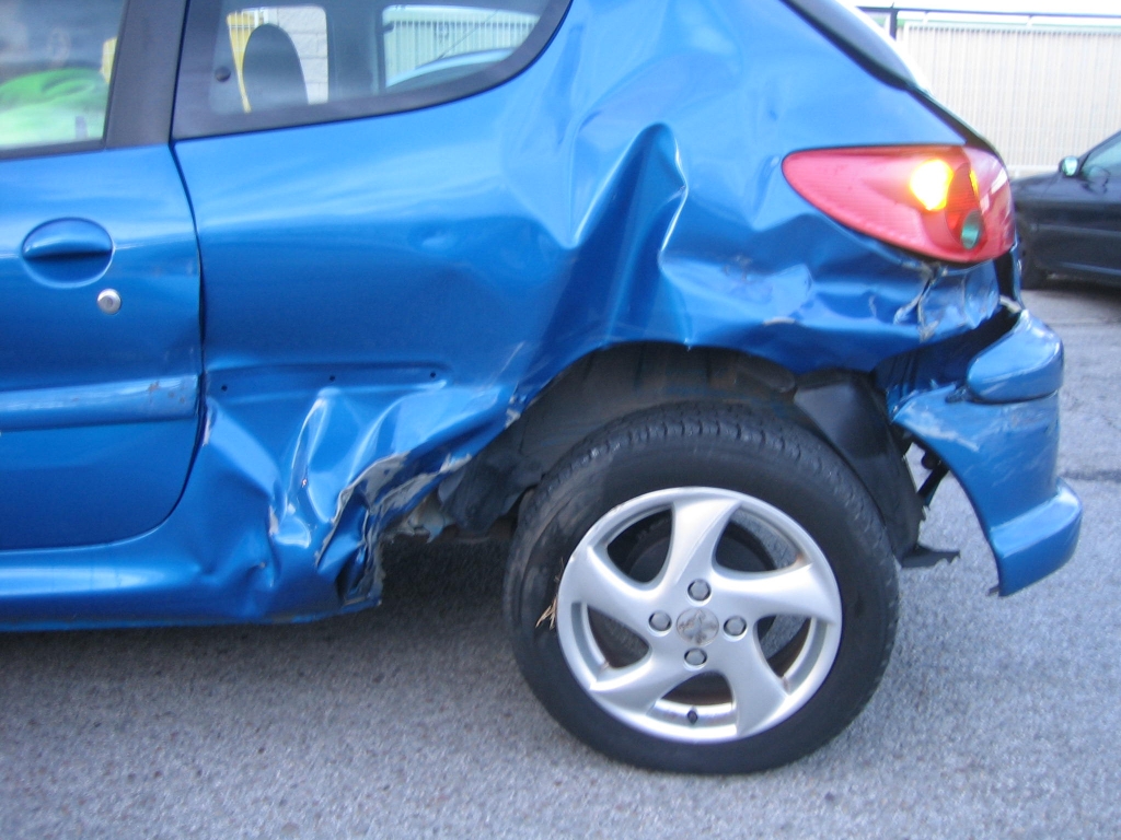 VISTA GOLPE TRASERO IZQUIERDO PEUGEOT 206 2.0 HDI 90CV