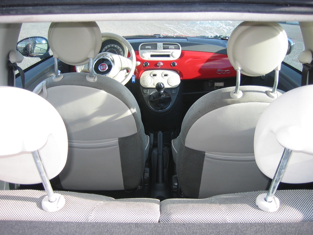 VISTA INTERIOR FIAT 500 1.2 I 70CV