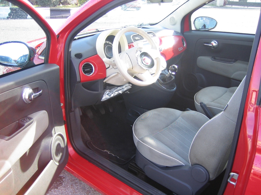 VISTA INTERIOR IZQUIERDO FIAT 500 1.2 I 70CV