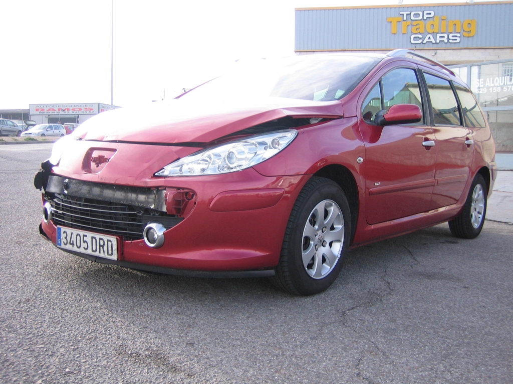 VISTA DELANTERA IZQUIERDA PEUGEOT 307 SW PACK 1.6 HDI 90CV 7 PLAZAS,