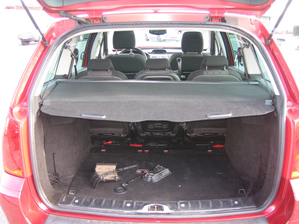 VISTA INTERIOR PEUGEOT 307 SW PACK 1.6 HDI 90CV 7 PLAZAS,