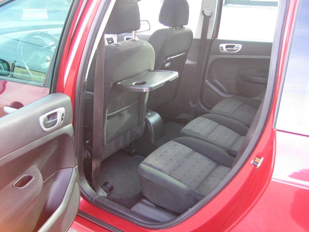 VISTA INTERIOR TRASERO PEUGEOT 307 SW PACK 1.6 HDI 90CV 7 PLAZAS,