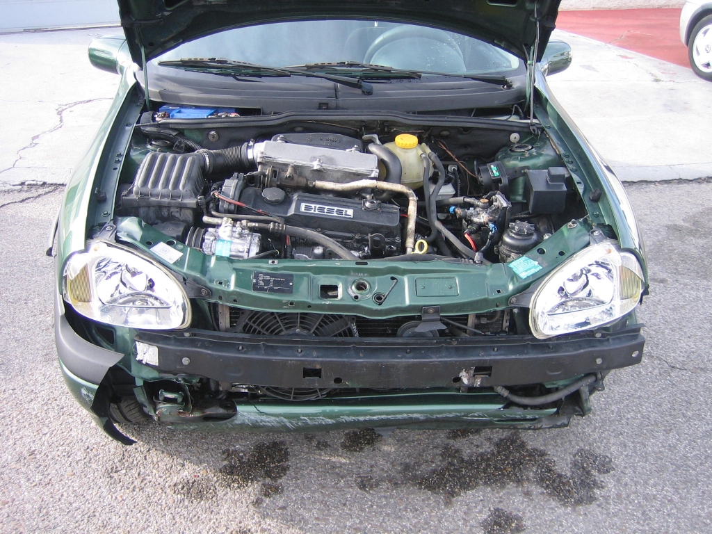 VISTA MOTOR OPEL CORSA 1.7 D 60CV