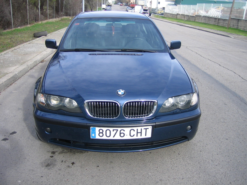 VISTA DELANTERA BMW 320 I 170CV GASOLINA