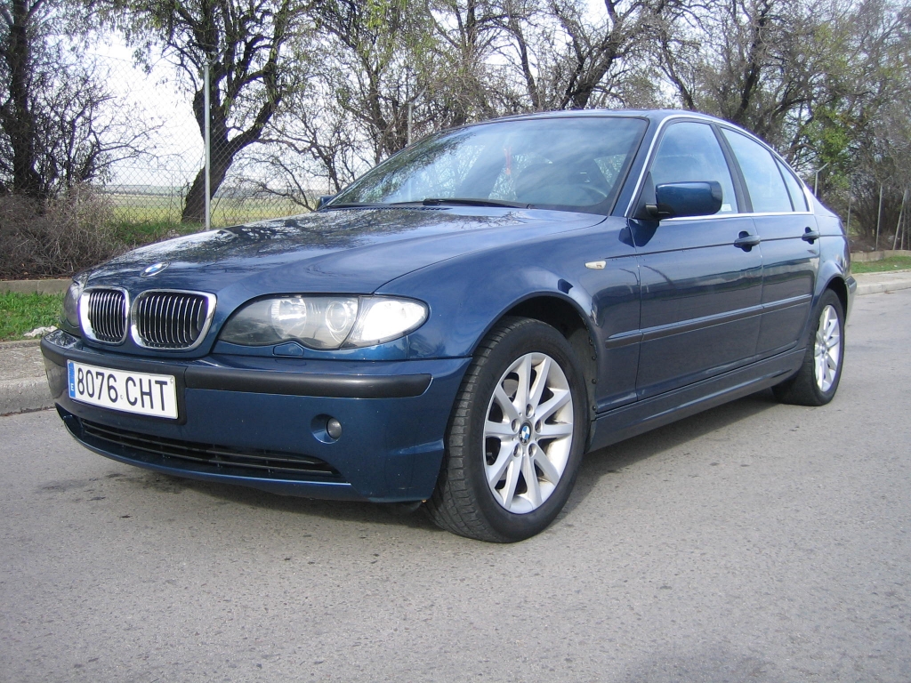 VISTA DELANTERA IZQUIERDA BMW 320 I 170CV GASOLINA
