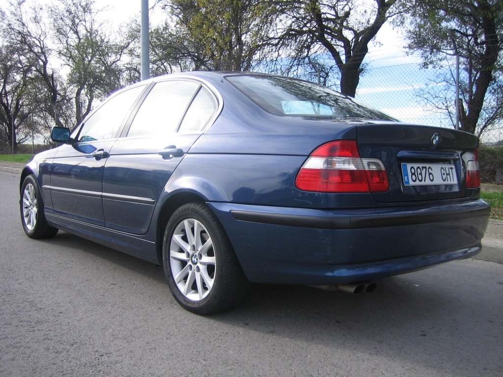 VISTA TRASERA IZQUIERDA BMW 320 I 170CV GASOLINA