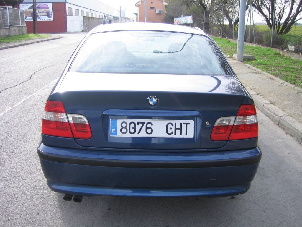 VISTA TRASERA BMW 320 I 170CV GASOLINA