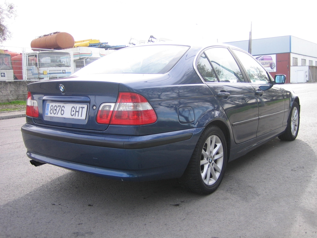 VISTA TRASERA DERECHA 