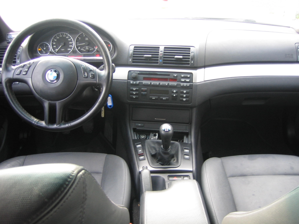 VISTA TRASERA DERECHA 