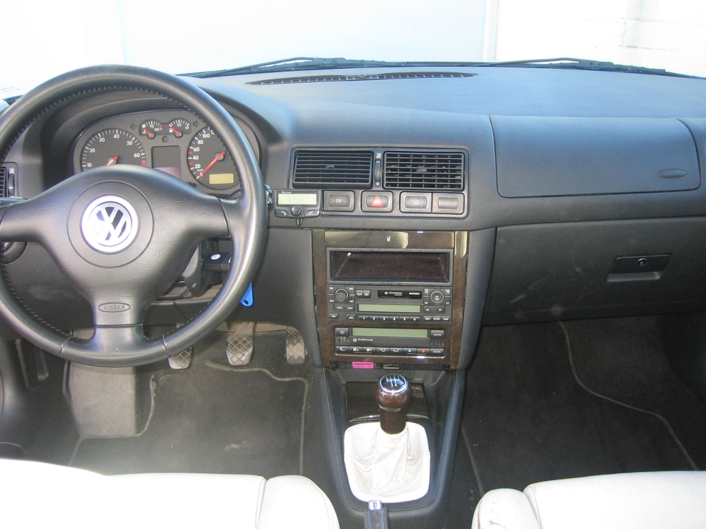 VISTA SALPICADERO VOLKSWAGEN GOLF GTI 1.8 I 150CV