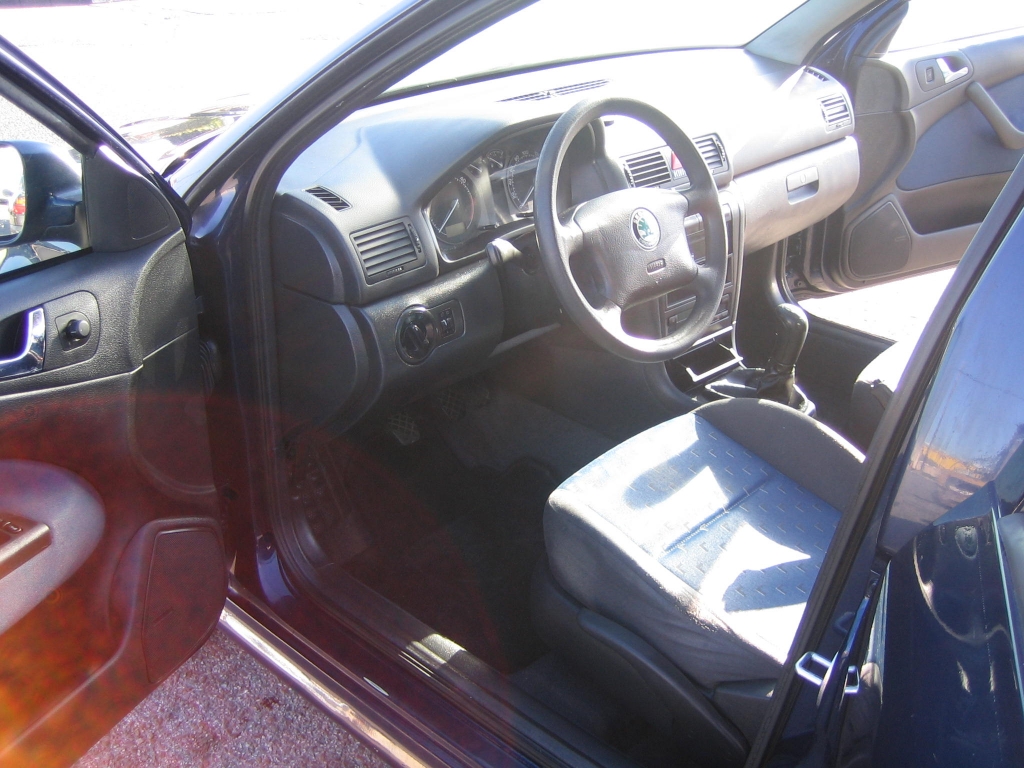 VISTA INTERIOR IZQUIERDO SKODA OCTAVIA 1.9 TDI 90CV