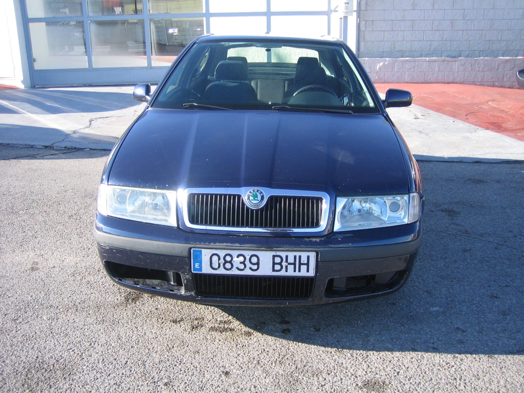 VISTA DELANTERA SKODA OCTAVIA 1.9 TDI 90CV